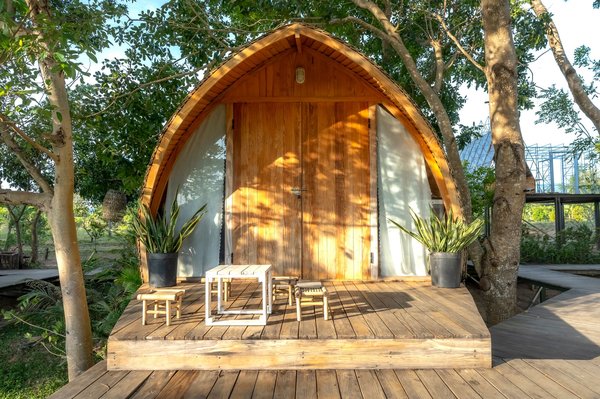 Où dégoter un camping avec des cabanes au bord du Tarn en Lozère ?