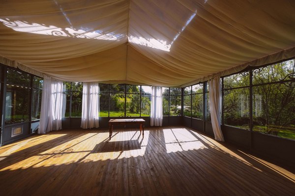 Cabane dans les arbres en Gironde